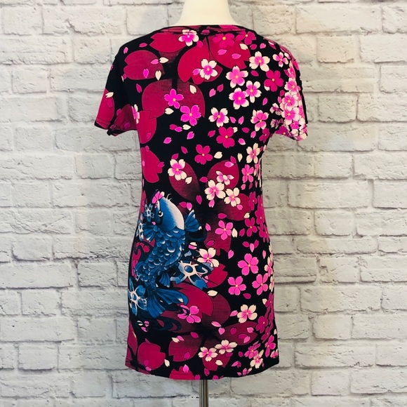 VO Jeans | Traditional Japanese Women Graphic Tee - Picture 4 of 6